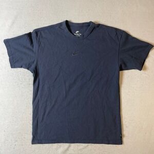 Nike Tee Loose Fit T-Shirt Navy Blue Mens Medium‎ "The Nike Tee" Center Swoosh